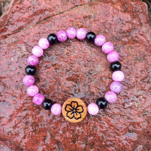 Bransoletka damska Jadeit, onyks  i drewno oliwne, kwiat, ręcznie robiona, obwód 17cm