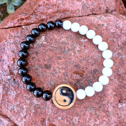 Bransoletka damska yin yang   Onyks, ceramika, oliwka, wzór  jest wypalony na stałe, obwód bransoletki 19,5cm