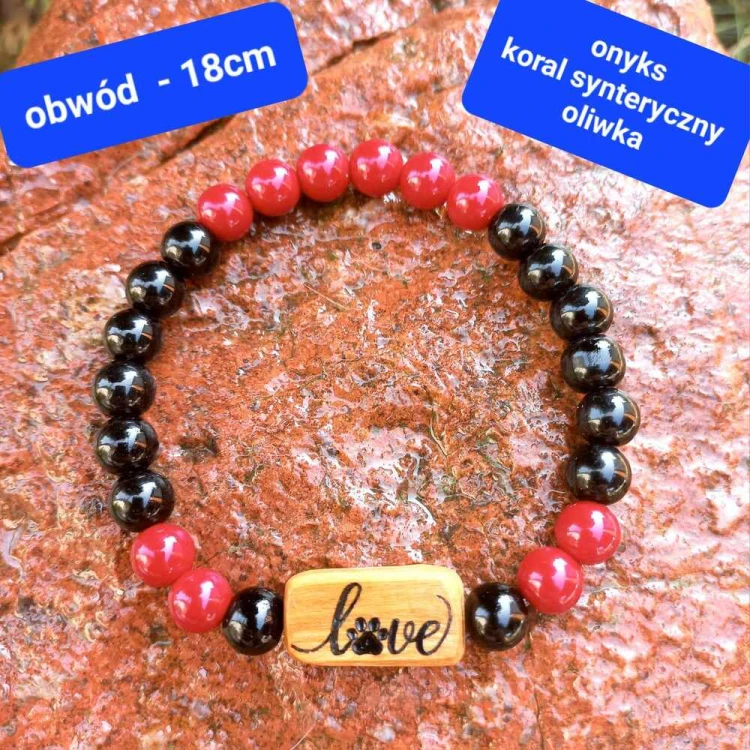 Personalizowana bransoletka damska z grawerem kamienie półszlachetne i drewno oliwne. Obwód bransoletki 18cm