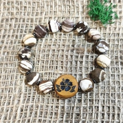 Bransoletka damska ręcznie robiona,  Jaspis Cappuccino, Hematyt, drewno oliwne,  wzór wypalony na stałe,  kwiat, obwód bransoletki 16,5cm