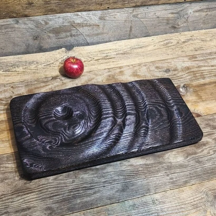 Ekskluzywna Deska Dębowa do Serwowania przekąsek. Wypalana metodą Shou Sugi Ban (Yakisugi) | Rękodzieło Nela Wood.  Wymiary deski 54x29x4,5cm