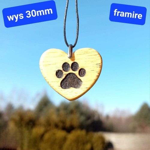 Wisiorek damski drewniany - Kocia łapka
drewno framire
wysokość 30 mm