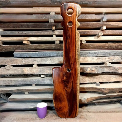 deska do podawania serów
wykonana z drewna tekowego
wymiary 83x21cm