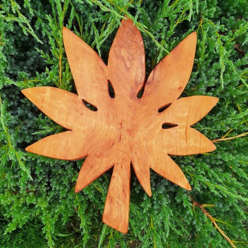 patera drewniana z olszyny
patera na owoce
patera ozdobna
wymiary patery 32x34cm 
patera ręcznie robiona