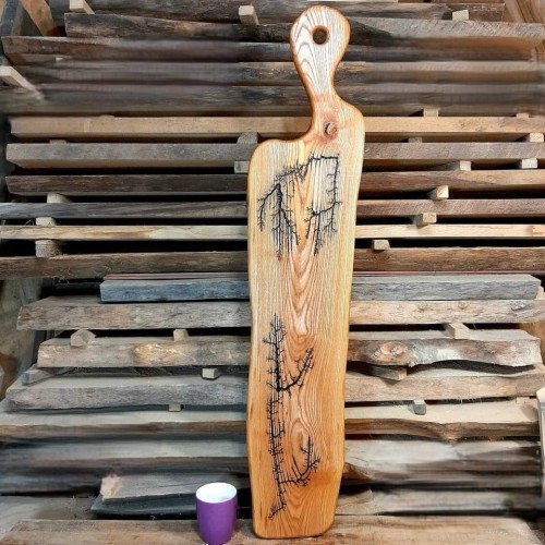 Deska drewniana do krojenia ozdobna
deska do krojenia i serwowania jesionowa
deska do podawania przekąsek z jesionu
deska do krojenia ozdobna drewniana
wymiary deski 102x21cm