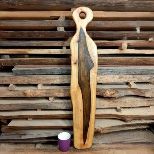 Deska drewniana do serwowania ozdobna deska do podawania serów z orzecha włoskiego deska do podawania przekąsek orzech włoski deska do podawania przystawek orzech włoski. Wymiary deski - 86x16cm