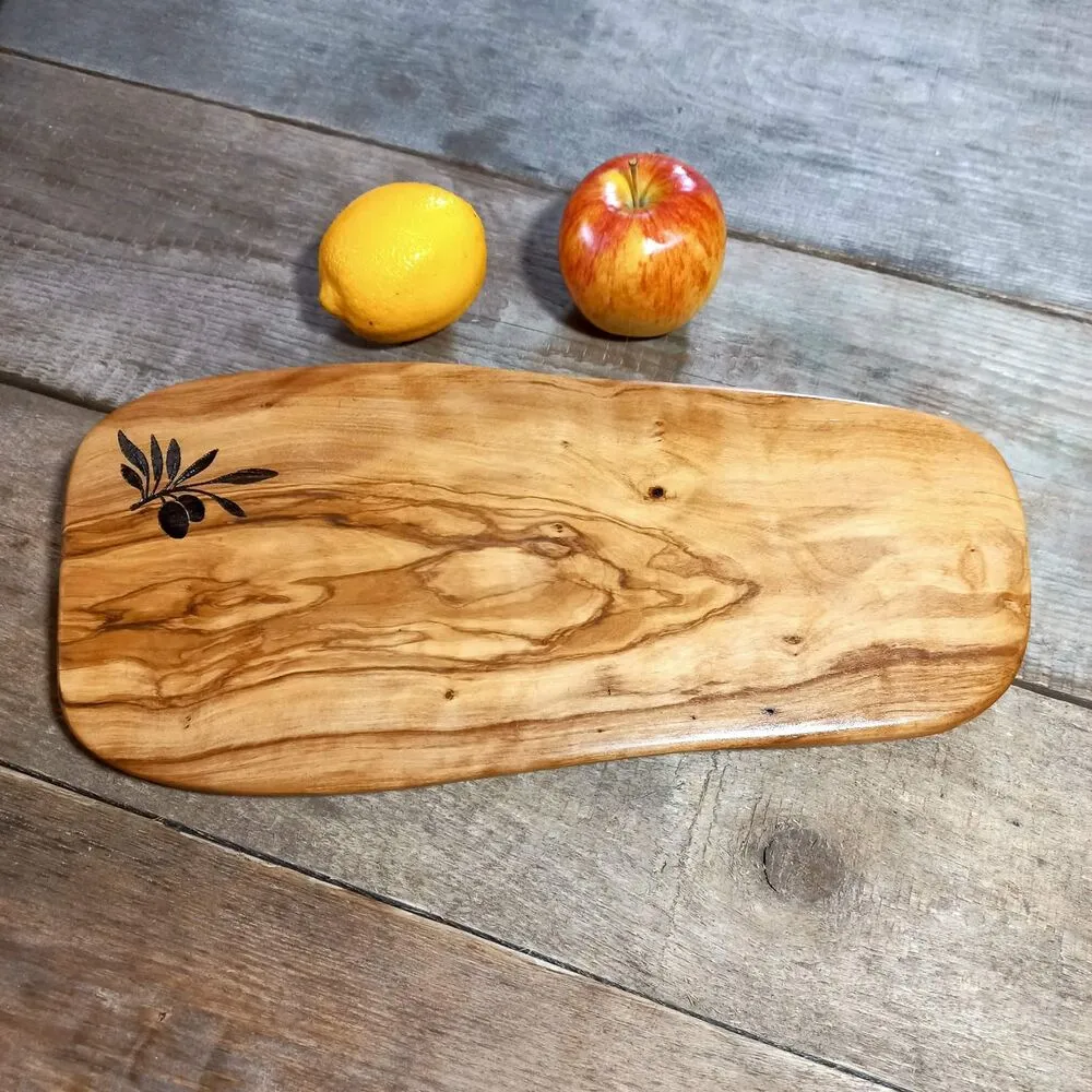 Deska oliwna z grawerem - personalizowany prezent Nela Wood