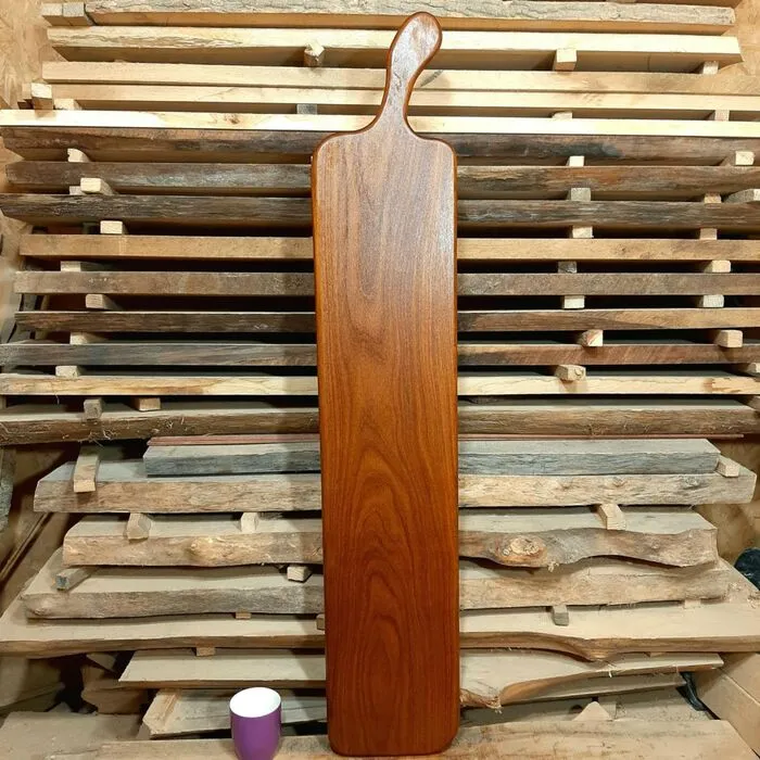 Luksusowa deska do serwowania i krojenia z drewna Afromozja - monolit Nela Wood z certyfikatem Food Contact