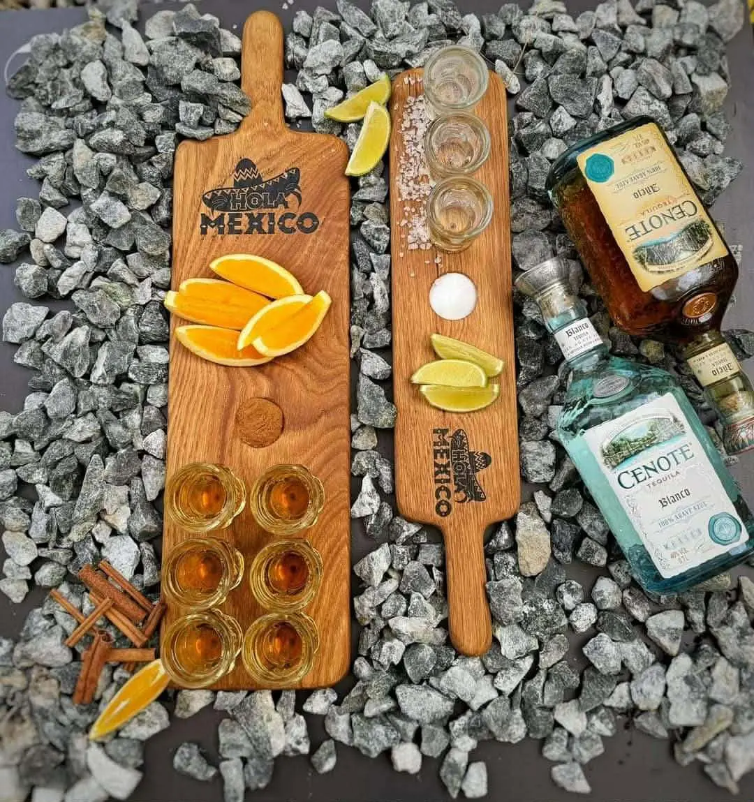 deski-dla-restauracji-hola-mexica-do-podawania-tequili-z-grawerem-loga-firmowego