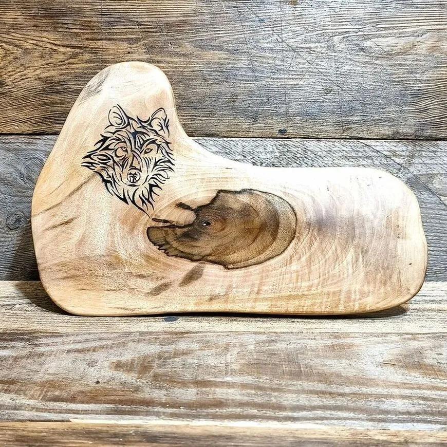 Personalizowana deska do serwowania Nela Wood – idealny pomysł na prezent dla taty do 100 zł z grawerem