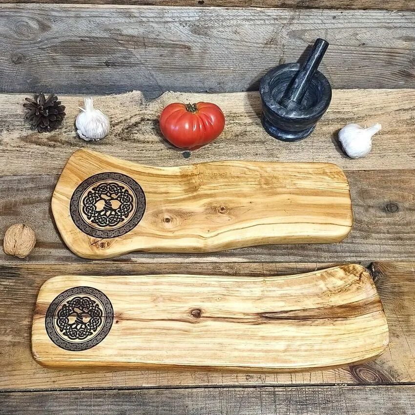 Zestaw premium z drewna oliwnego z celtyckim grawerem - prezent dla kobiety do 300zł