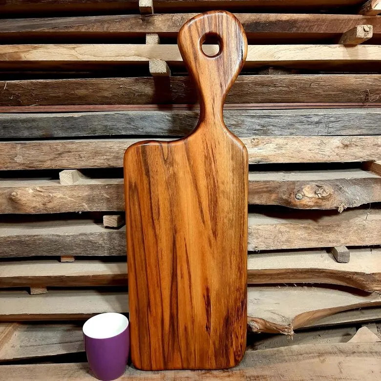 Profesjonalna i higieniczna deska do krojenia z orzecha boliwijskiego z atestem do kontaktu z żywnością