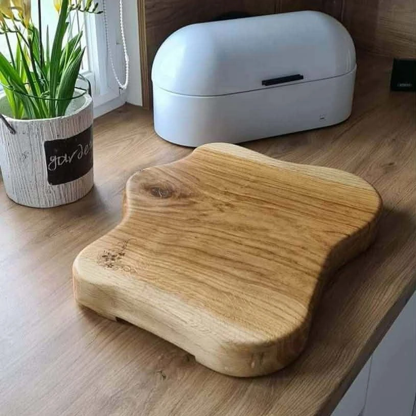 Tradycyjna dębowa deska do krojenia - rzemiosło z Żelechowa od Nela Wood